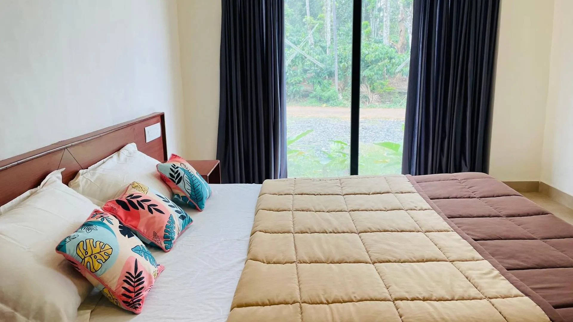 Senthamarai Homestay Sultan Bathery